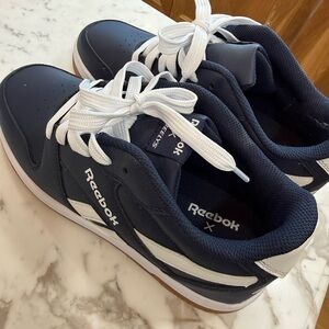 Reebok x Heelys. Kids Sneakers in Navy and White.